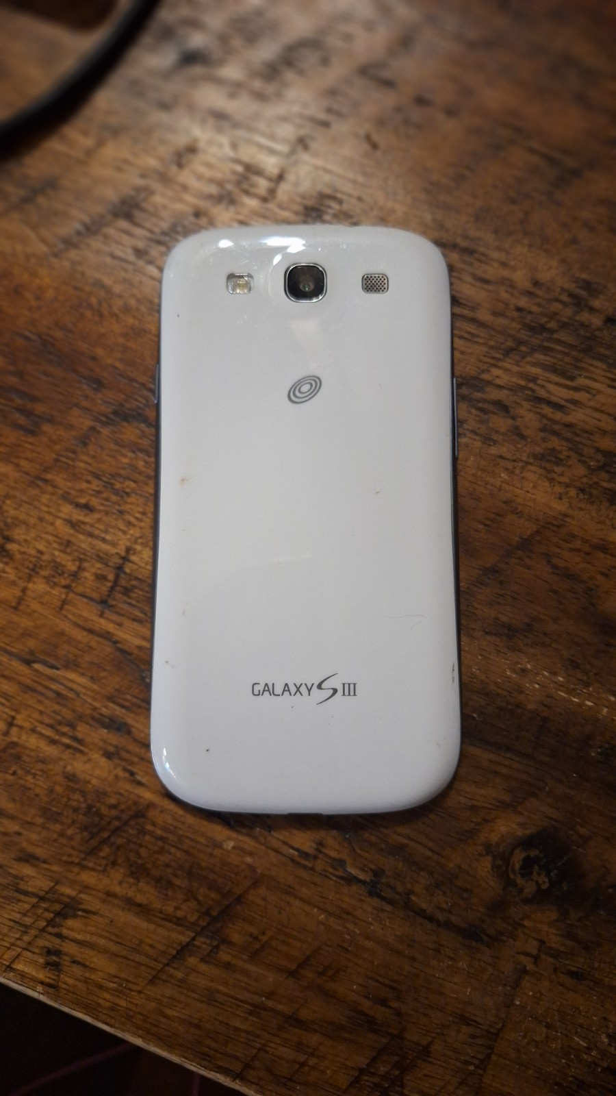 Samsung Galaxy S III (S3) 16GB White Smartphone – Vintage Android Device