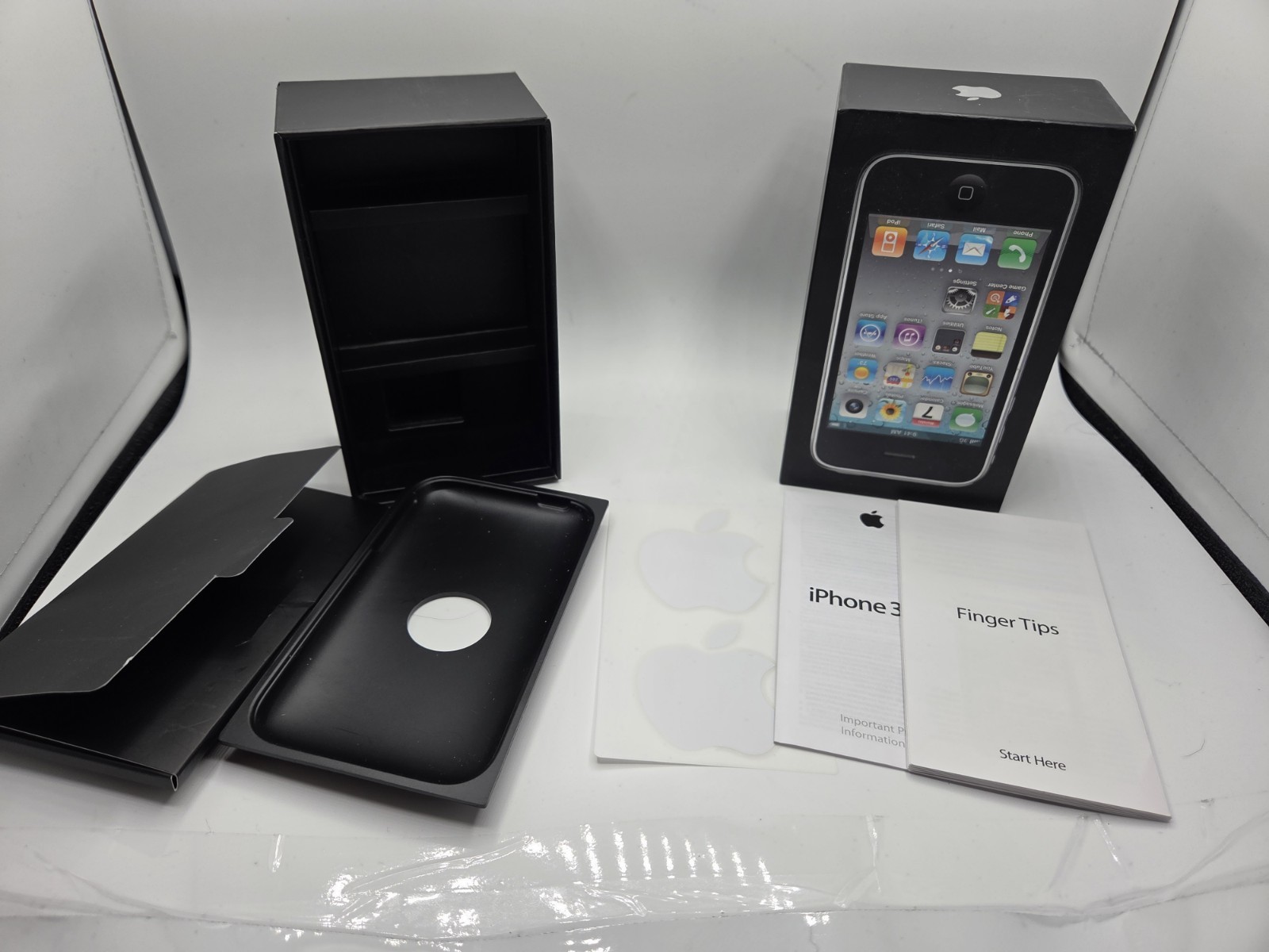 Apple iPhone 3GS – Black AT&T Untested, Includes Box!