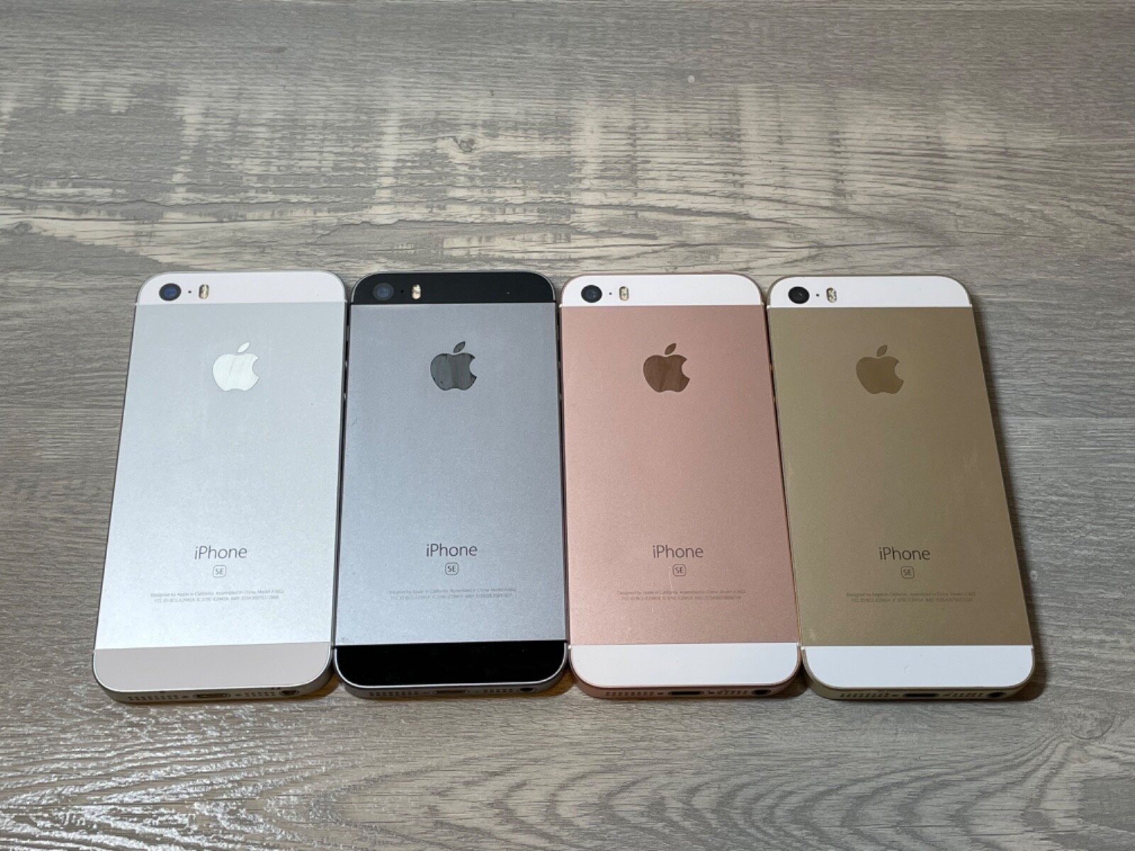 Apple iPhone SE 1st Gen. – 16/32/64/128GB – ALL COLORS Unlocked/AT&T/T-Mobile