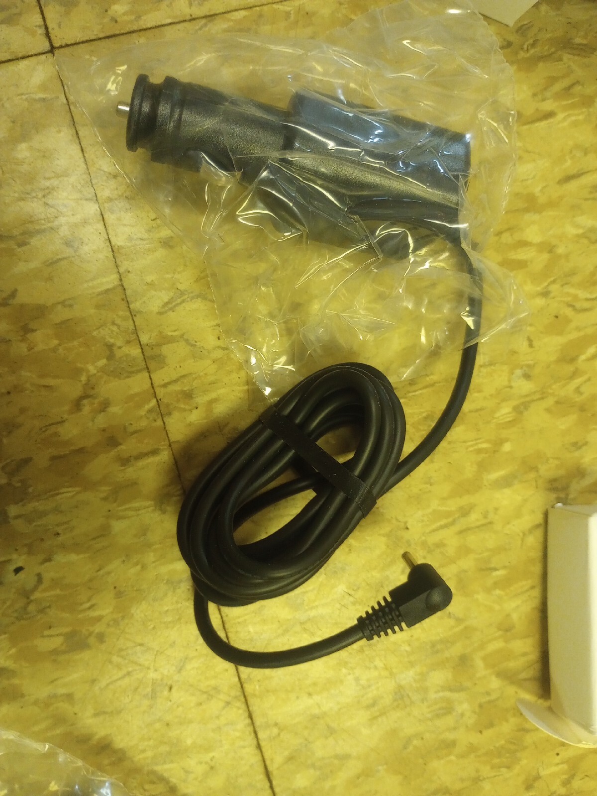 Iridium 9505 Satellite Phone + General Dynamics Fly Away Kit