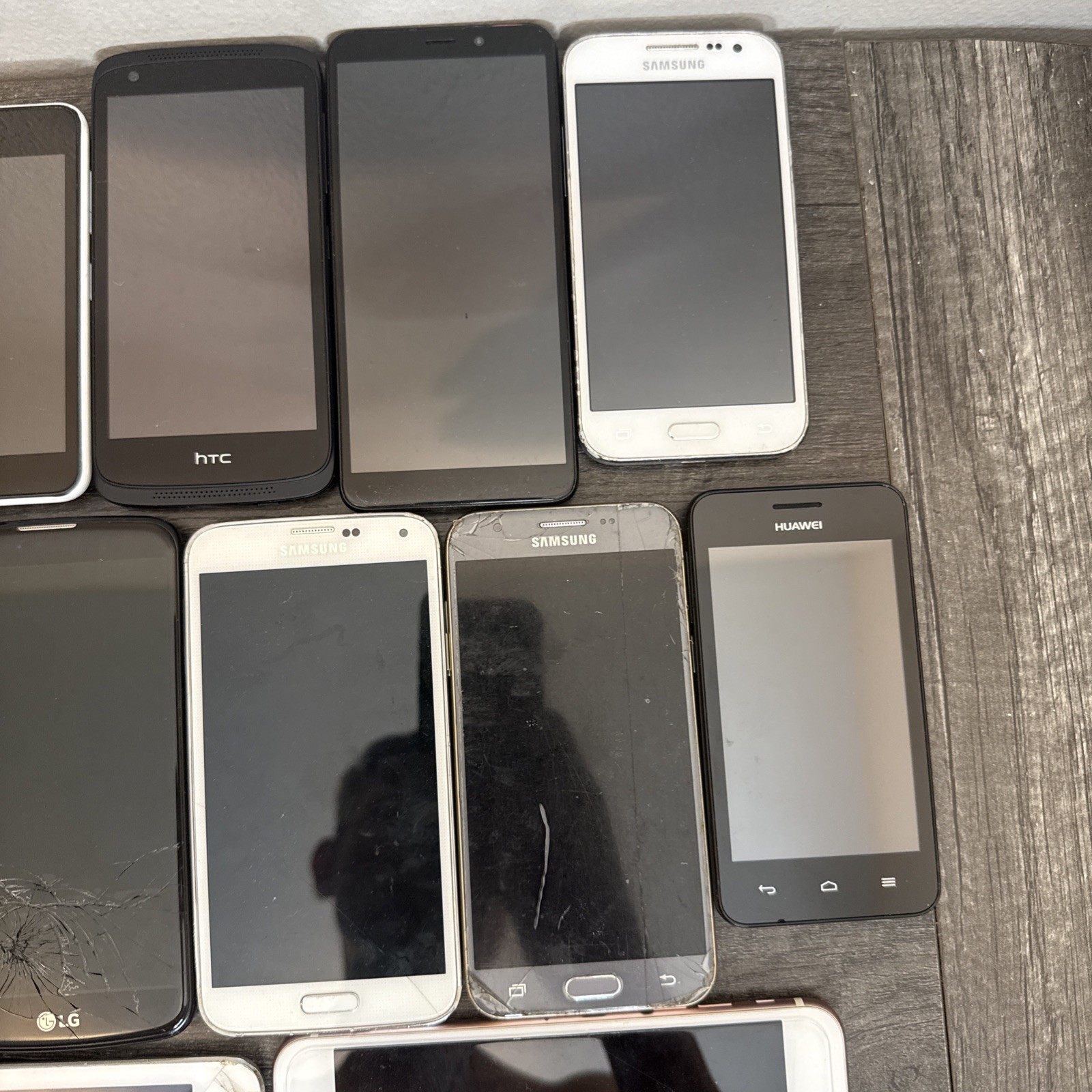 Large Lot of Mixed Smartphones & Tablets – Repair/Parts – Bulk Sale – As Is