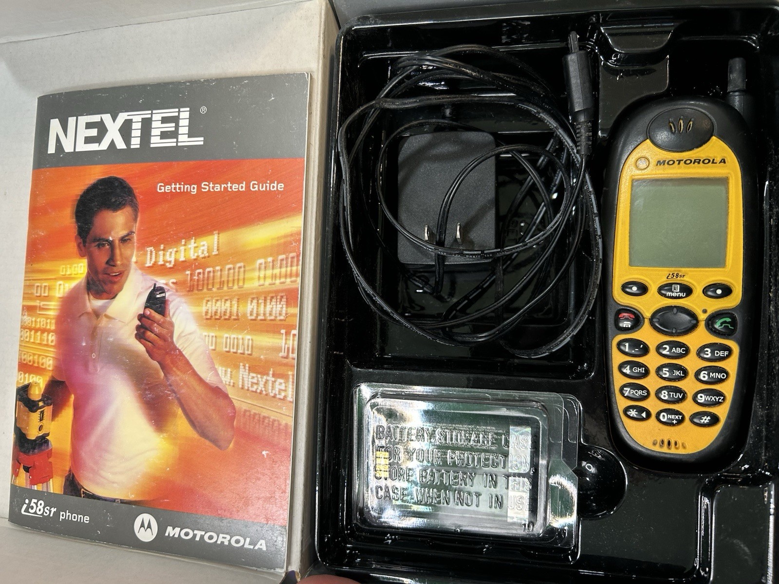 Vintage MOTOROLA NEXTEL i58sr CELLULAR PHONES YELLOW & BLACK Untested