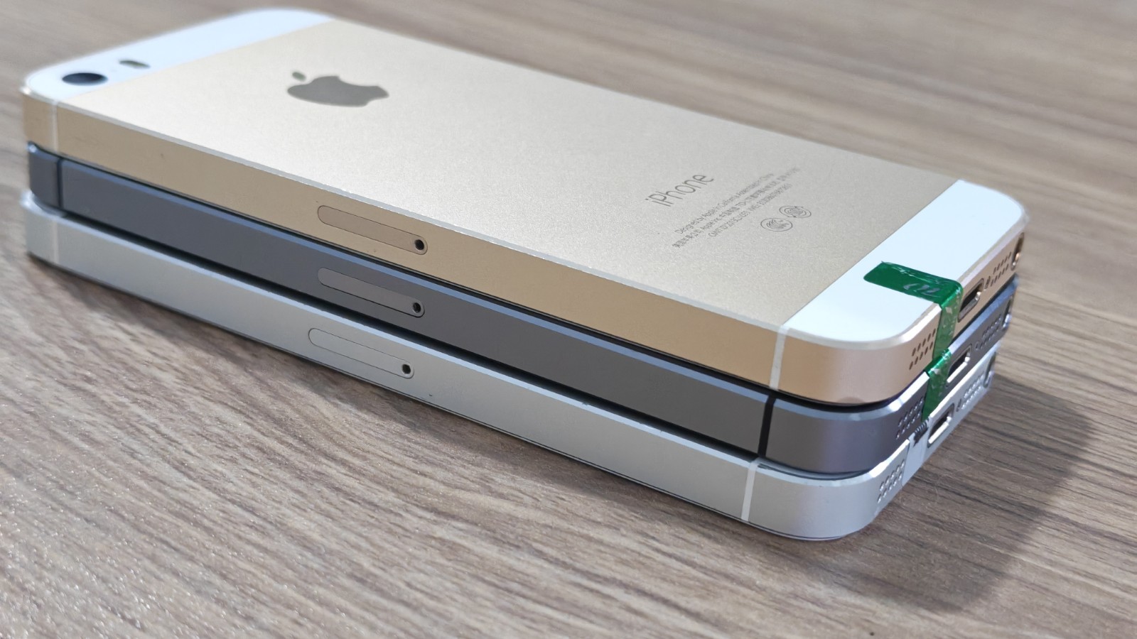 Apple iPhone 5s Unlockd 16GB 32GB 64GB iOS 12 Silver Gold Black With Accessories