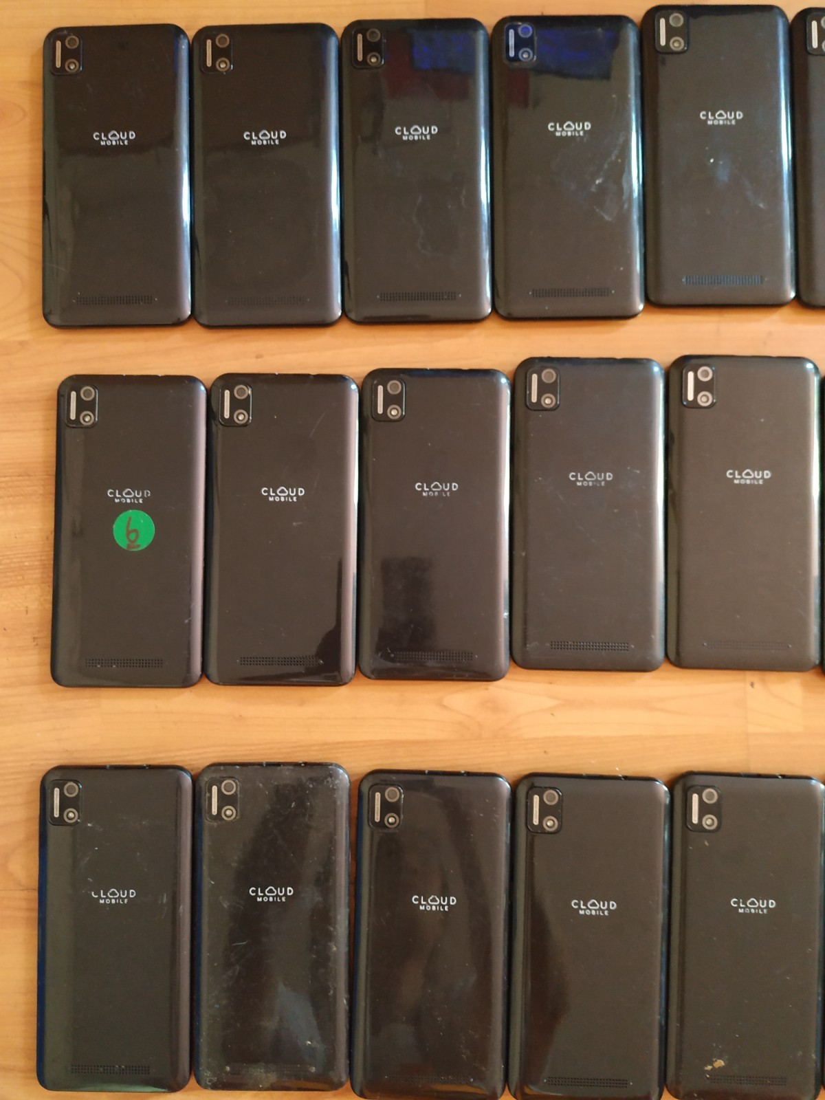 Lot of 27 Cloud Mobile Stratus C8 32GB (4pc) and C7 (23pc) Smartphone For parts