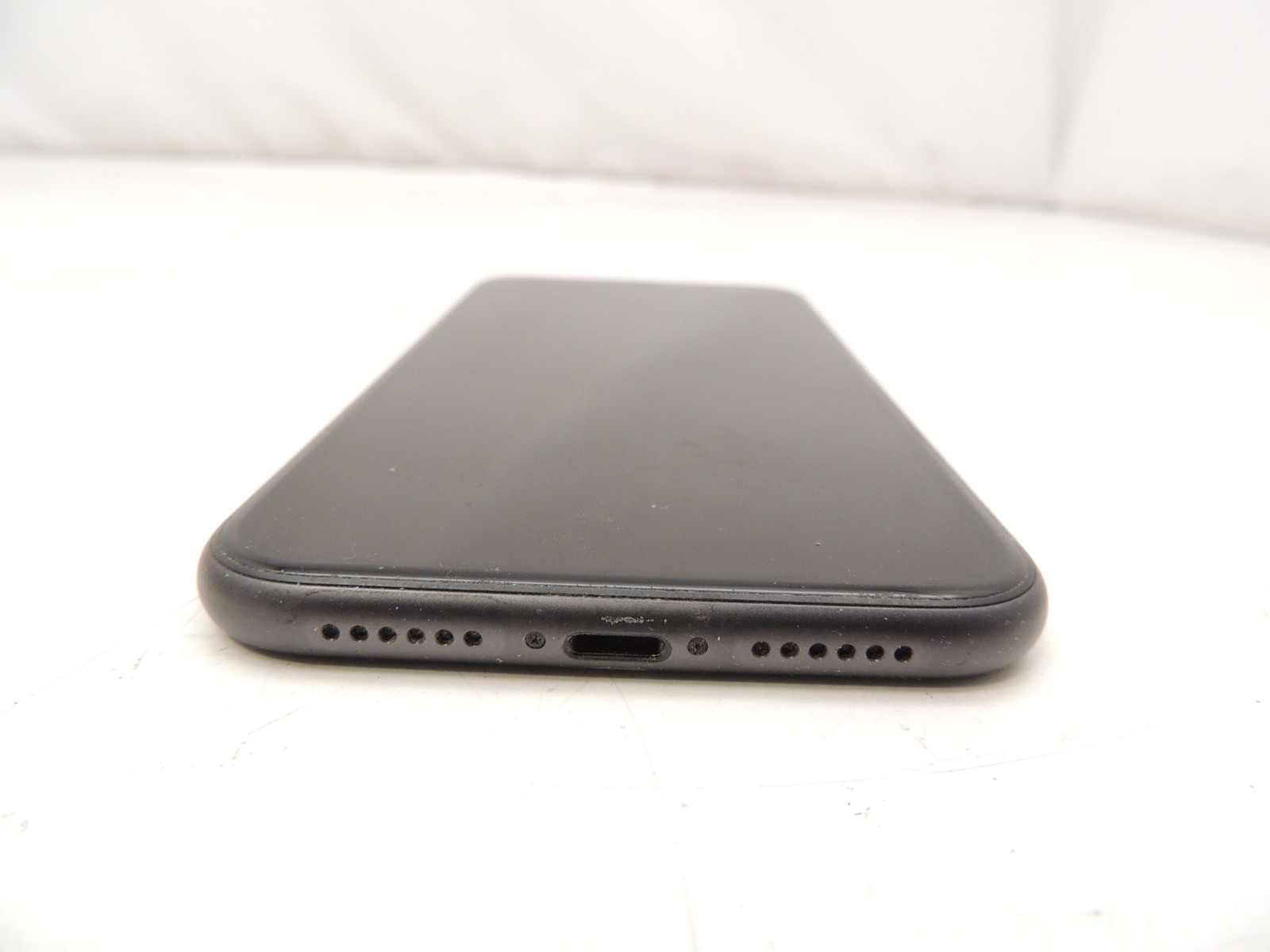 Apple iPhone 11 A2111 6.1″ 128GB Black Verizon Phone Clean ESN Reset 81% Health