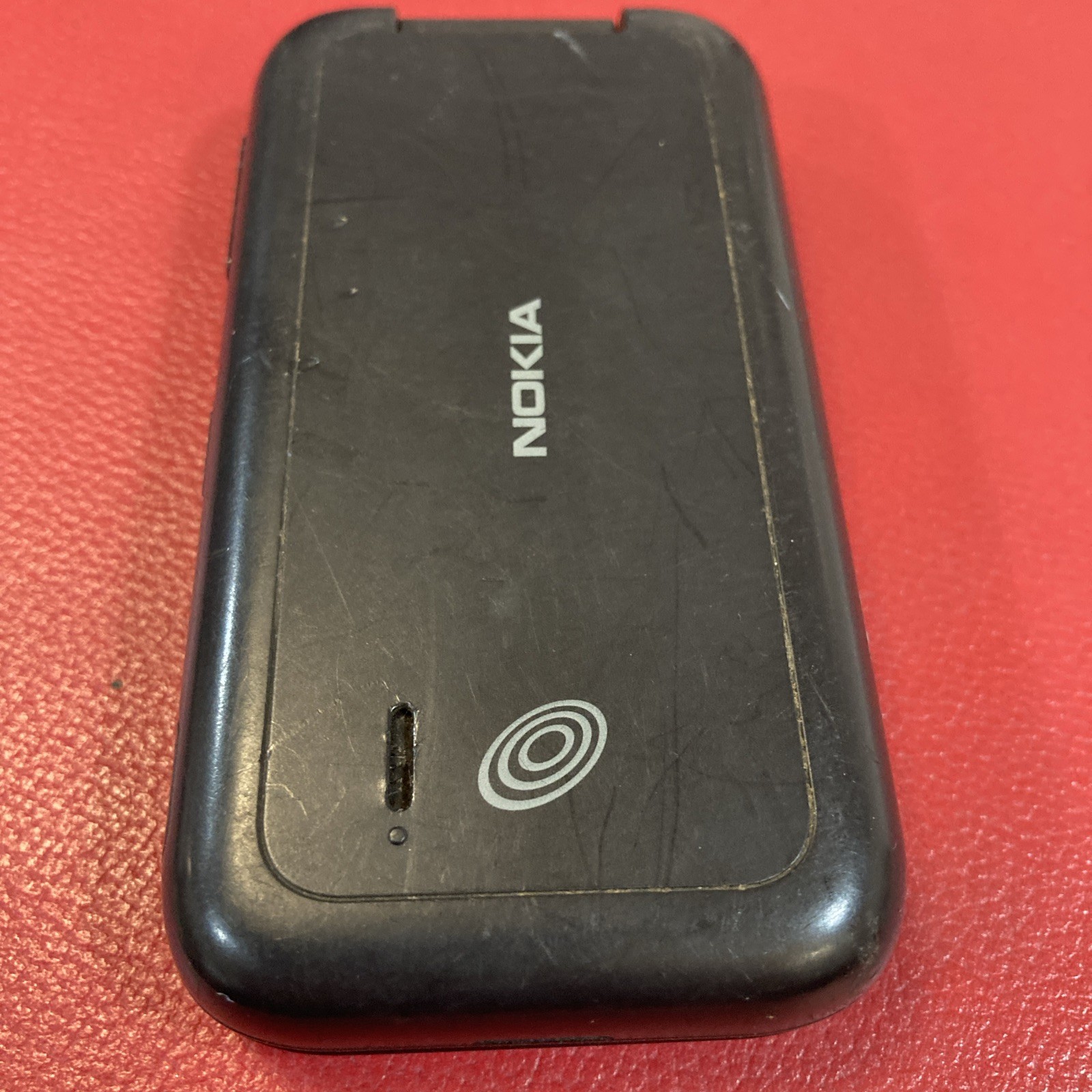 Nokia 2660 Flip 128gb Black Parts Only Won’t Power Up.