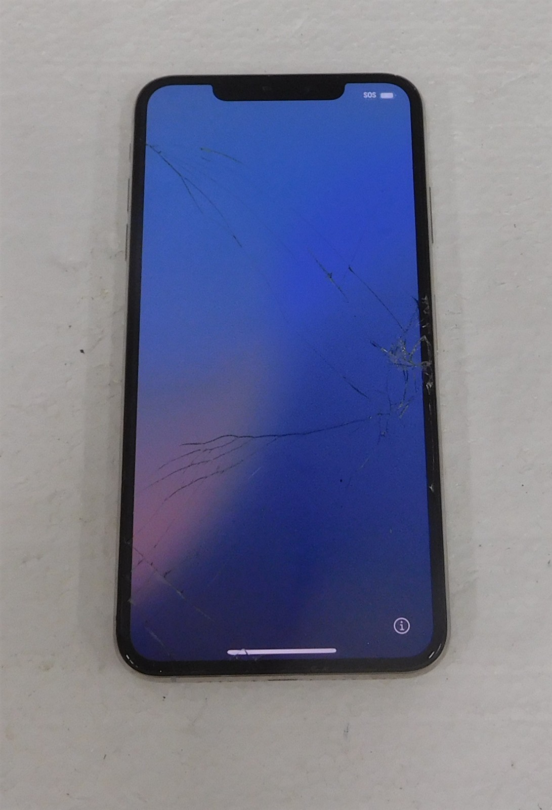 unlocked Apple iPhone XS Max A1921 64GB Smartphone (as is)#29(S7)