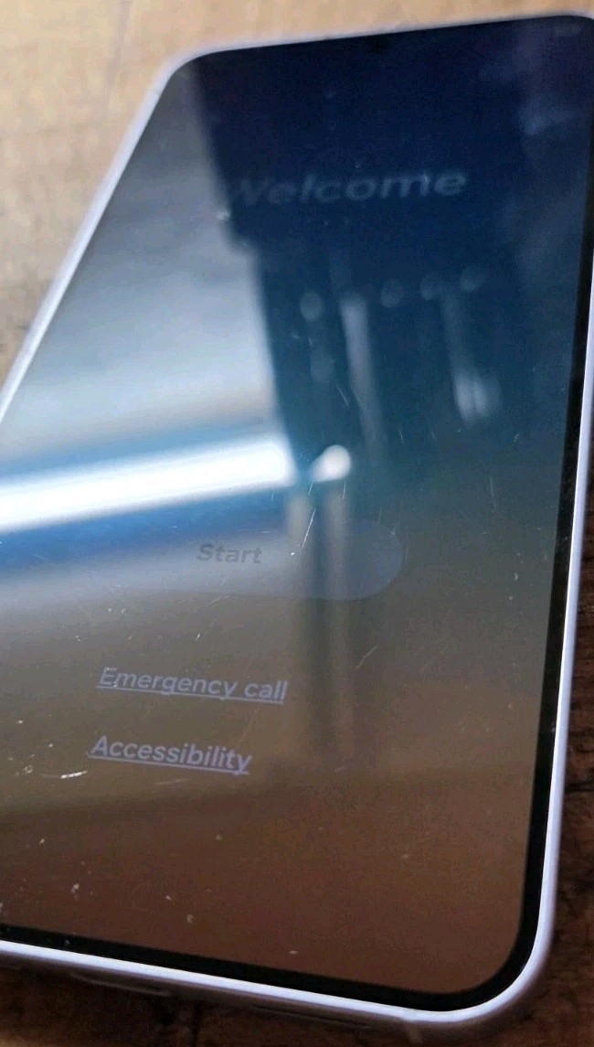 Used Samsung Galaxy S25 Grey Unlocked & Functions .. Verizon w/ Charged Batt.