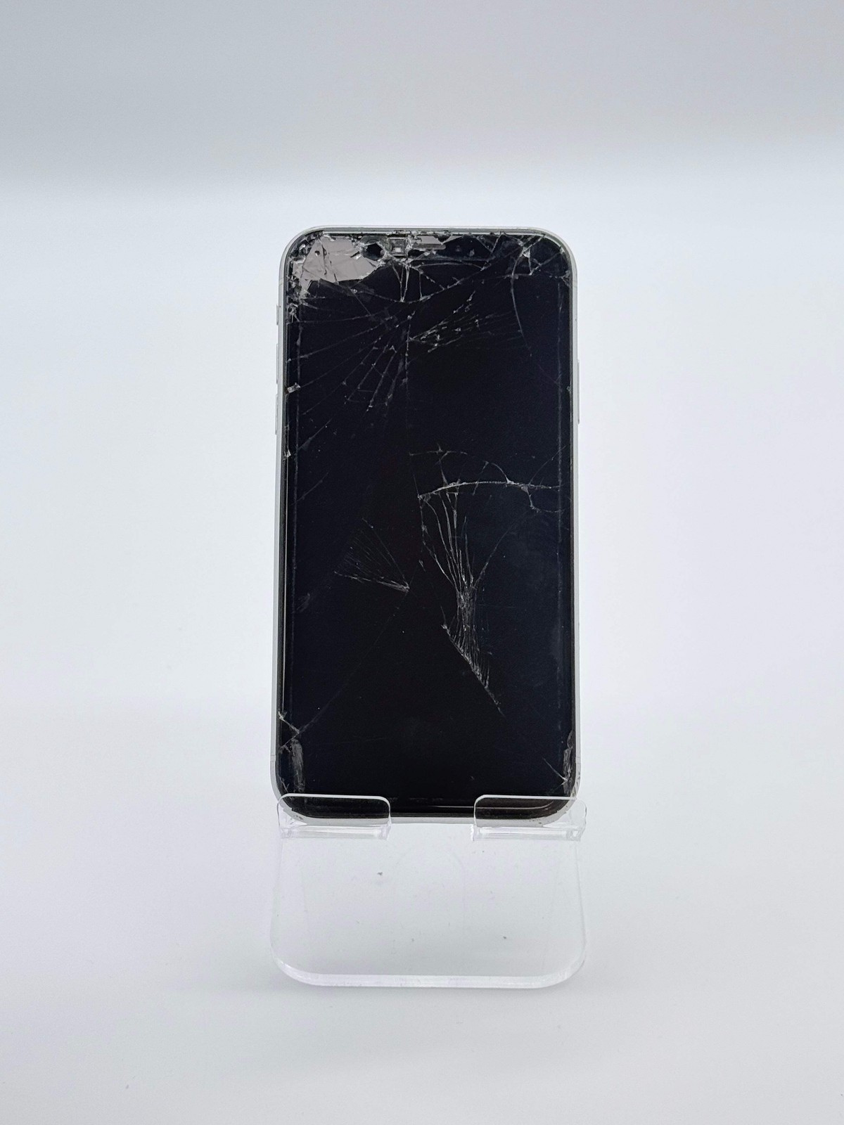 Apple iPhone XR 6.1″ A1984 64GB White T-Mobile No Power – Cracked