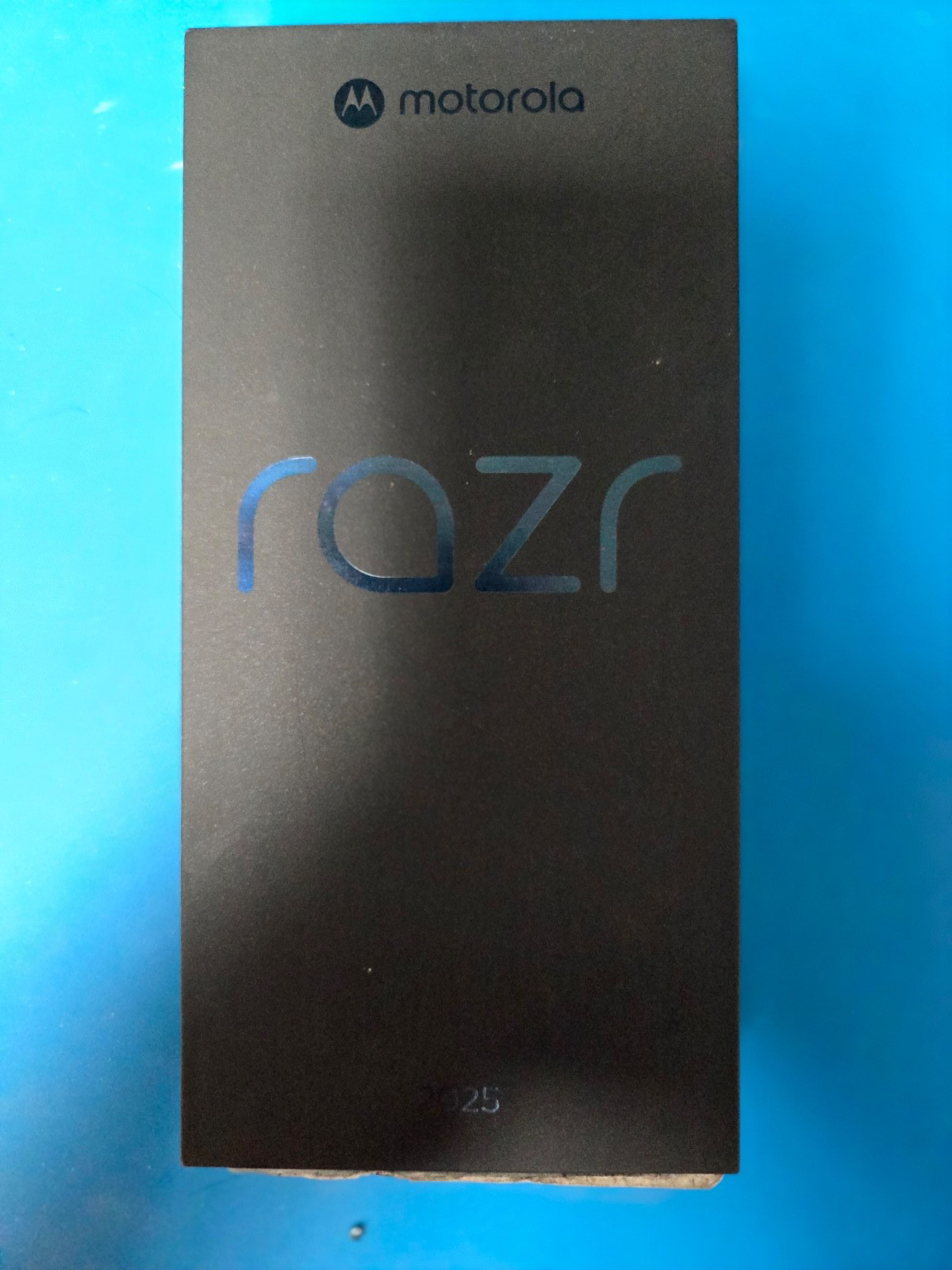 Motorola Razr 2025 256GB Blue XT2553V (TracFone) Fully Functional STRAIGHT TALK