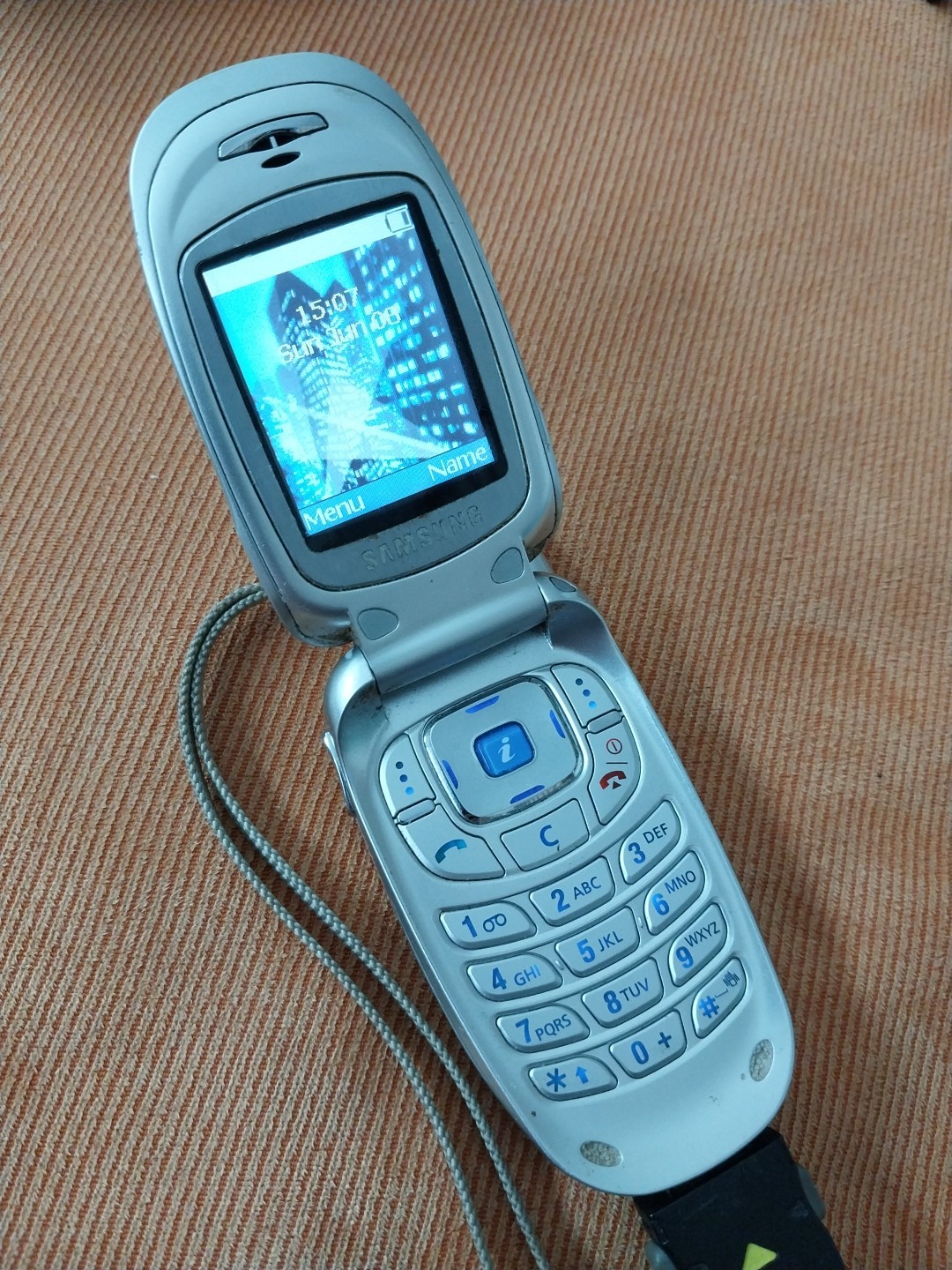 Samsung SGH-X427 – Silver Cingular Rare Cellular Flip Phone Clear Sound & Screen