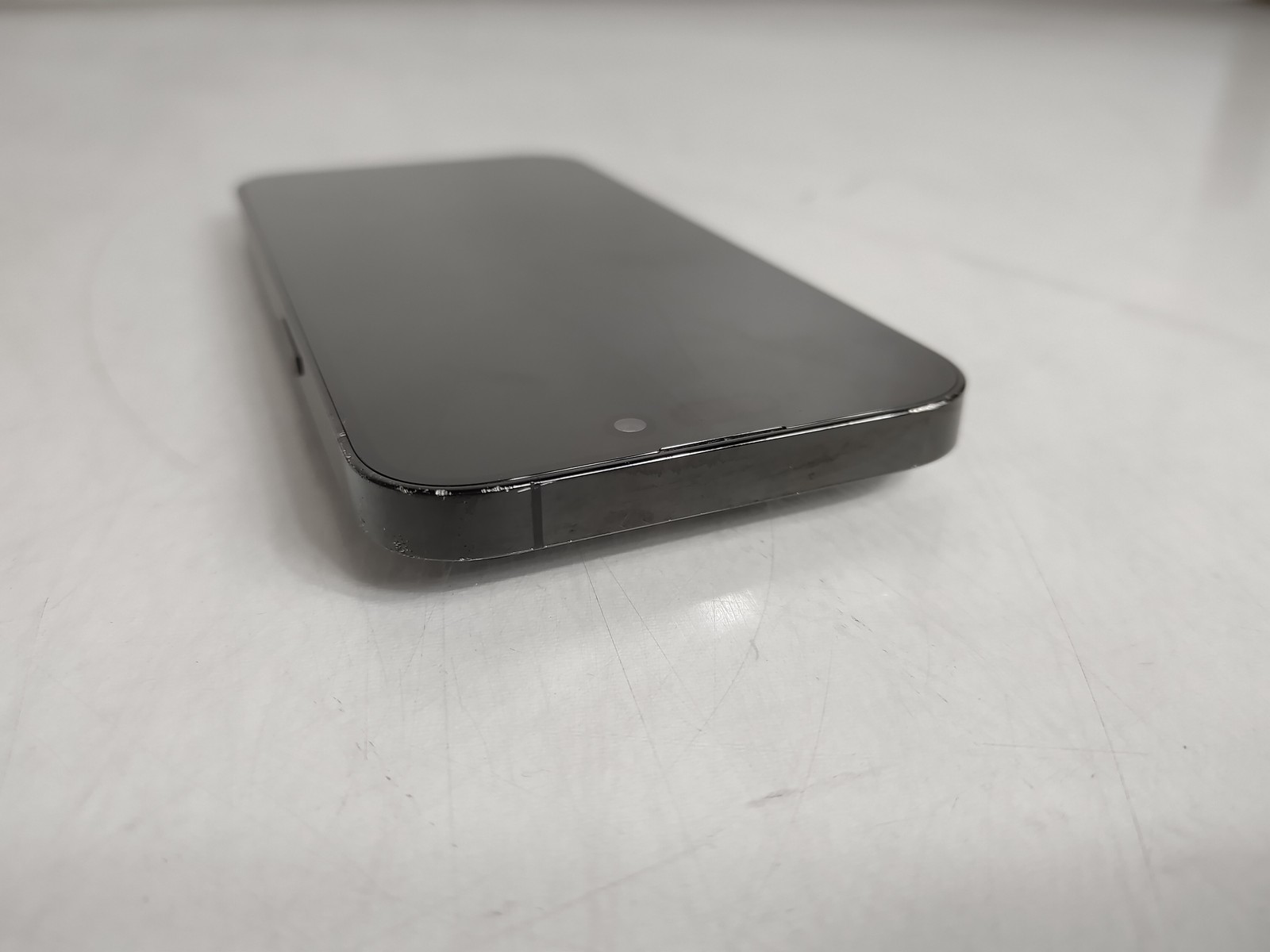 Apple iPhone 14 Pro A2650 1 TB iOS 26.3.1 AT&T Only (Wi-Fi + 5G) For Parts