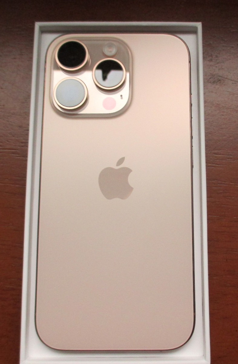 Apple iPhone 16 Pro – 128 GB – Desert Titanium (Unlocked)