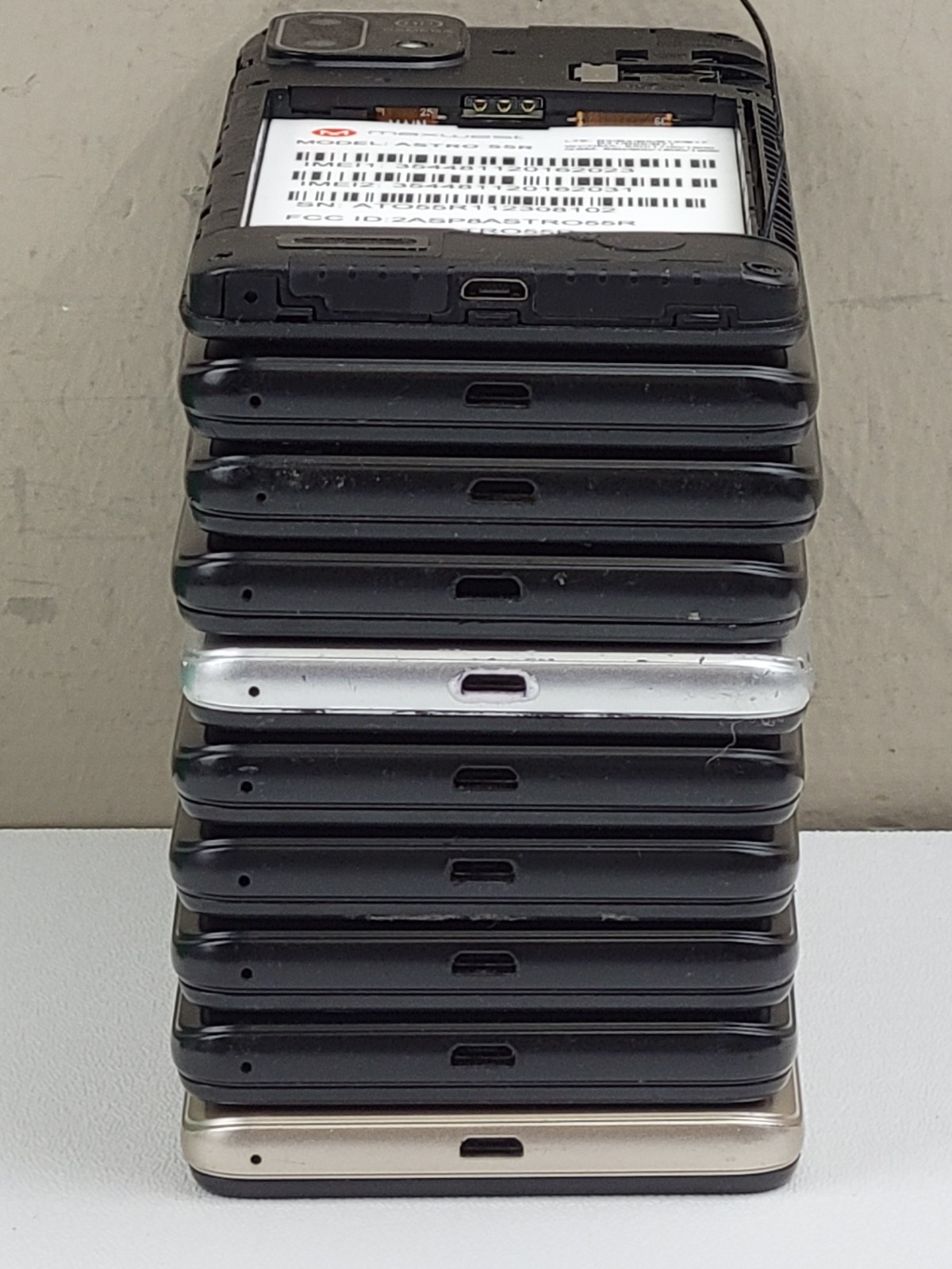 (Lot of 10) **REPAIR** Maxwest Astro 55R (GSM Unlocked) Dual SIM Smartphones
