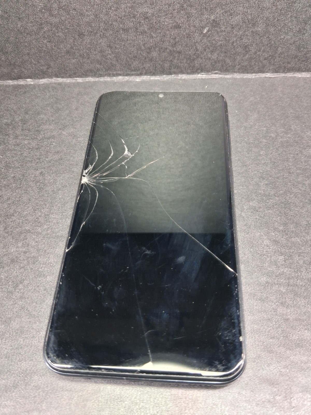 Samsung Galaxy A10e SM-A102U 32GB Cricket For Parts Repair Cracked Screen