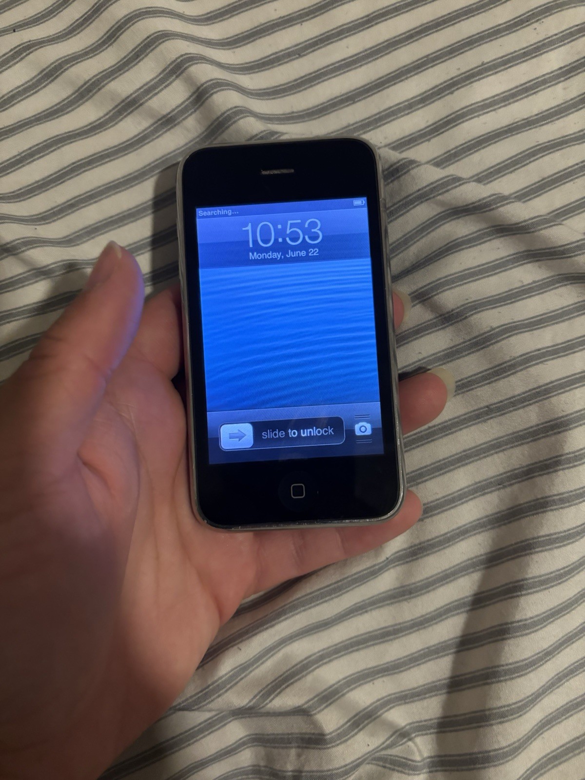 Apple iPhone 3GS – 8 GB – Black (AT&T)