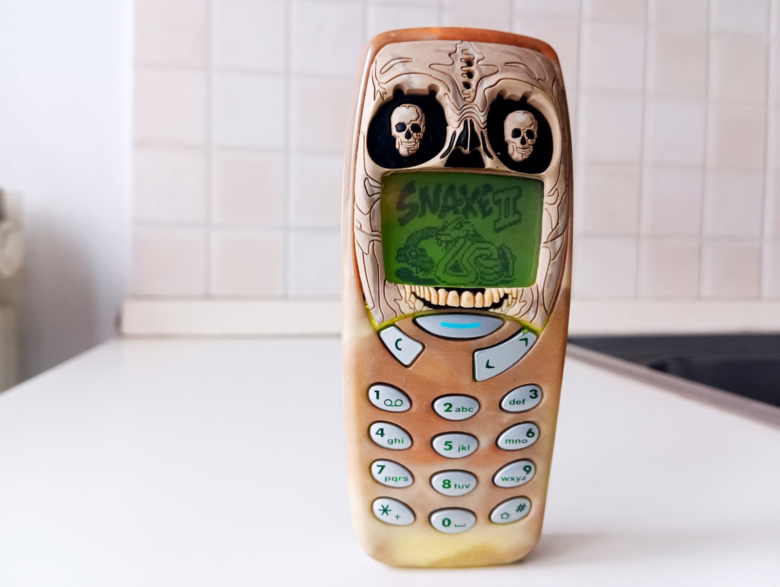Nokia 3310 VERY RARE SKELETOR Cover + New Battery + Charger – Works