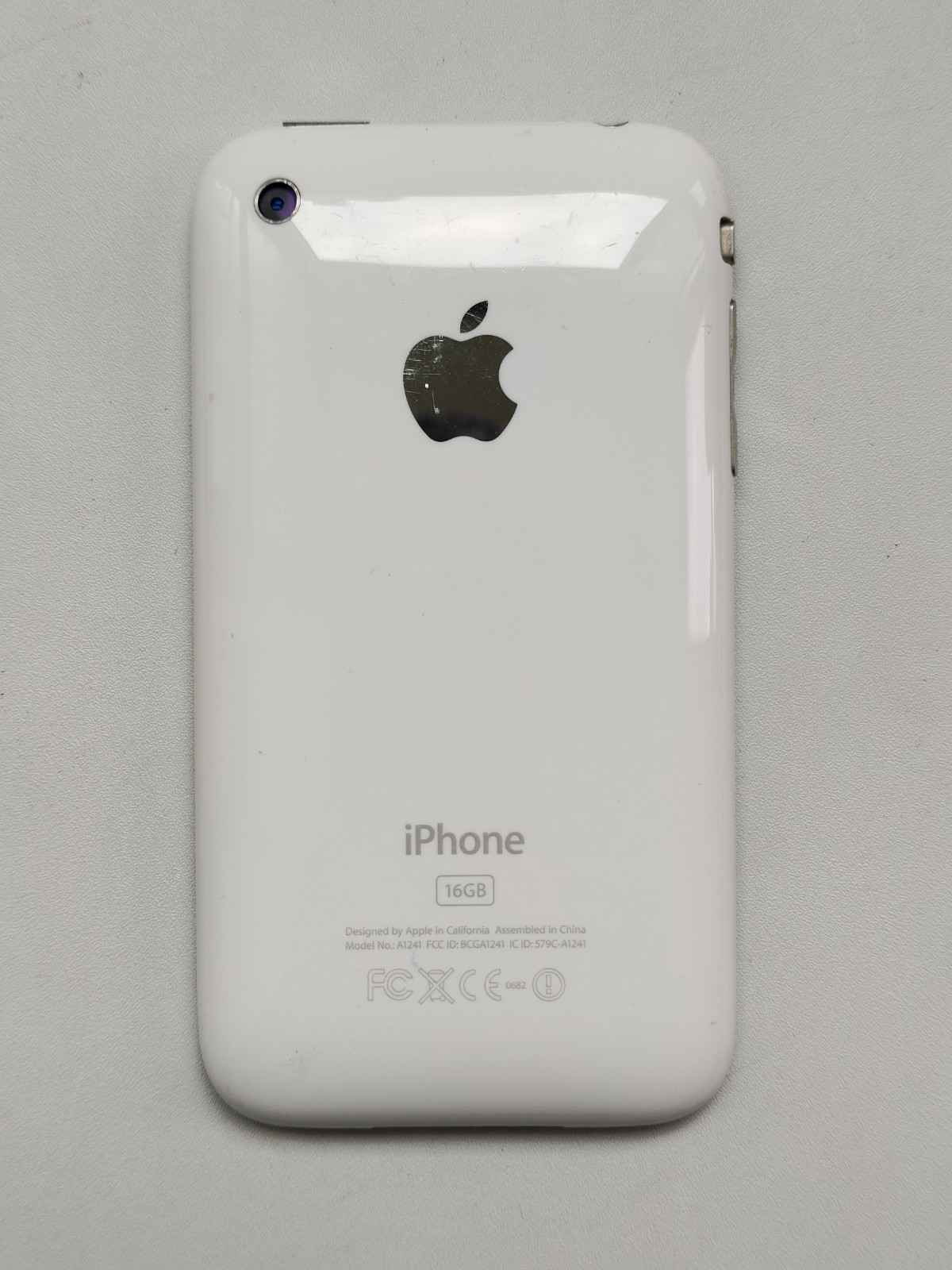 Original&Working Apple iPhone 3G/3GS 8-16-32GB Factory UNLOCKED White/Black