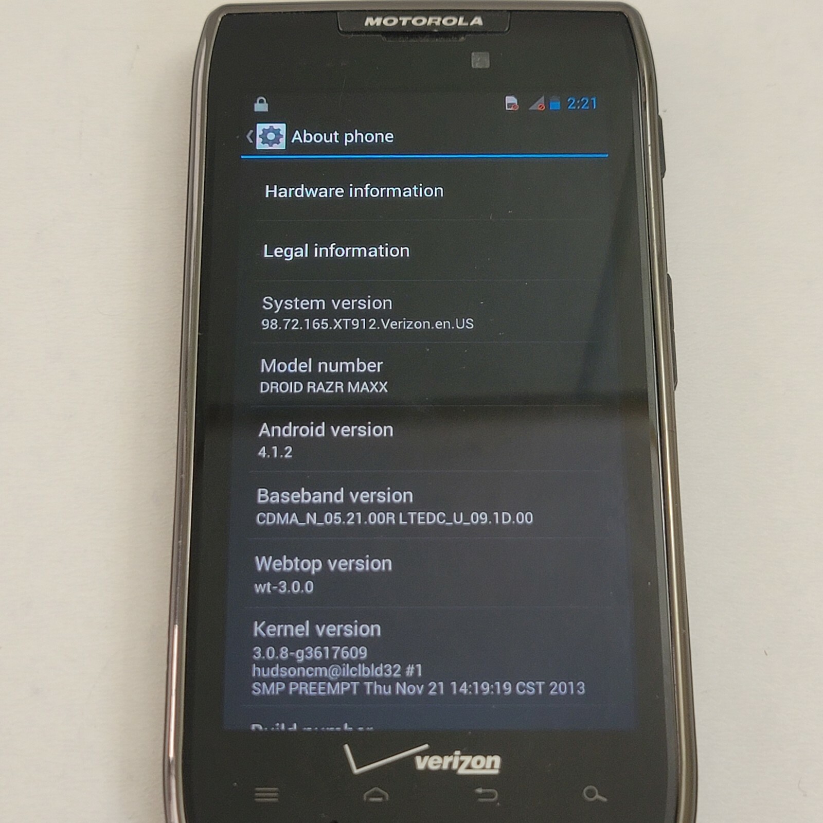 Motorola Droid RAZR MAXX XT912 (Verizon) 4G LTE Smartphone 4.3″, 16GB, 8MP