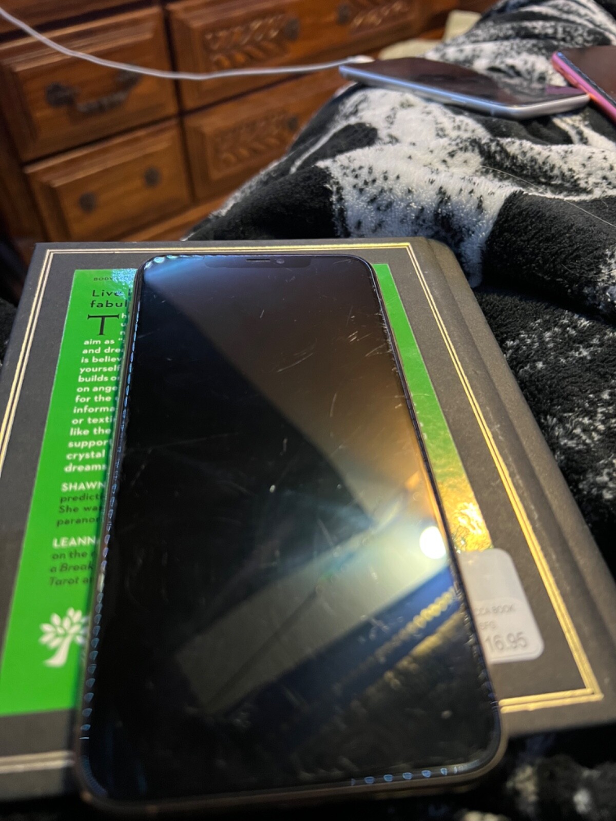 Apple iPhone 11 Pro Max – 64GB – Gold (Sprint) A2161 (CDMA + GSM)