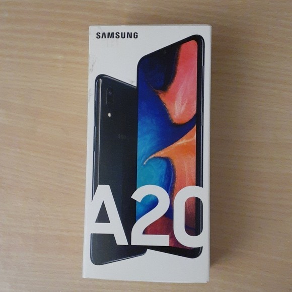 Samsung Galaxy A20 SM-A205U 32GB Unlocked Black Brand New Sealed Smartphone