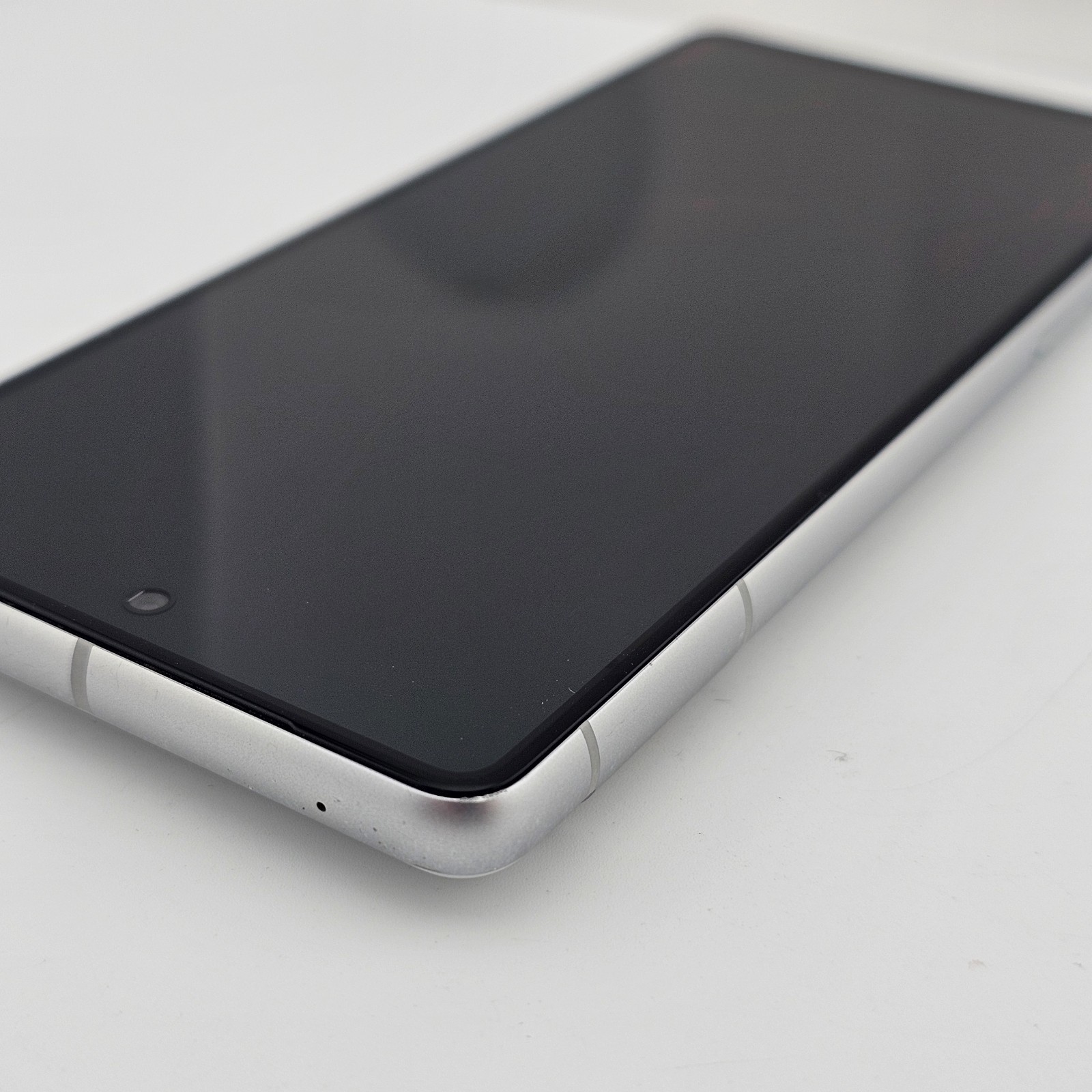 Google Pixel 7 GVU6C – Unlocked 256GB Snow White – *PARTS: NO DISPLAY/BAD CAMS