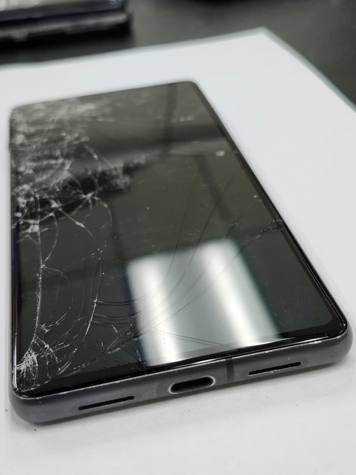 DEFECTIVE – Google Pixel 7 – 128GB – Obsidian – Unlocked – GVU6C – 12948