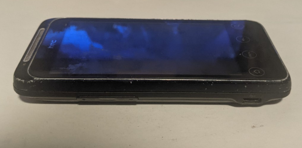 HTC Evo Shift (2GB) – Black (Sprint) SEE BELOW