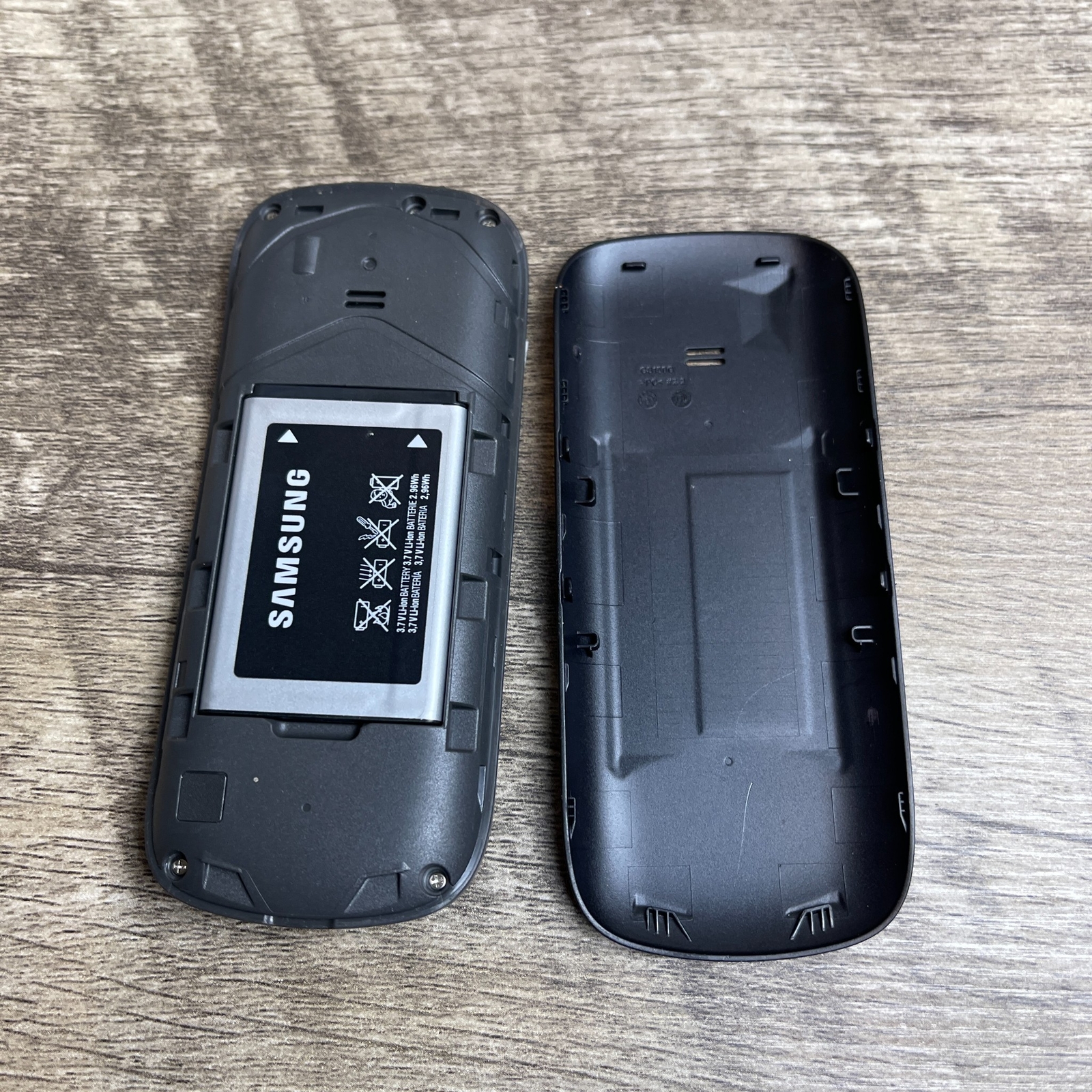 Samsung SGH-T199 Black Bluetooth Single SIM Single Core T-Mobile 3G Cell Phone