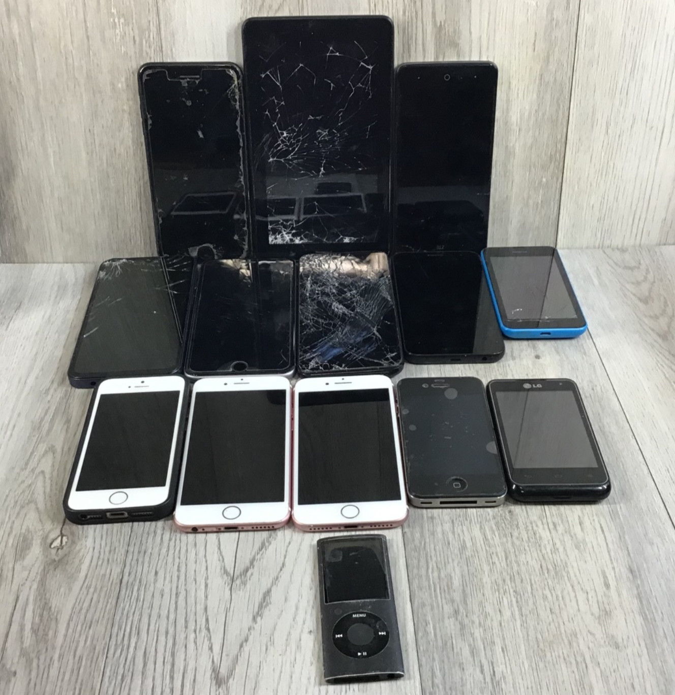 Lot of 13 Cell Phones & 1 iPod for Parts/Repair iPhone Samsung Cricket LG & More