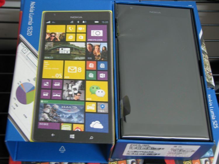 Nokia Lumia 1520 Wifi 16 / 32GB CellPhone Unlocked