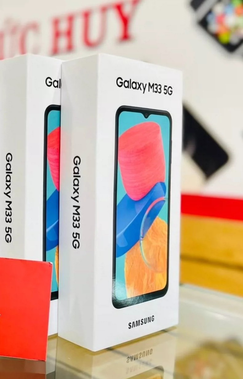 Samsung Galaxy M33 5G- 256GB – All Colors 50MP High Capacity Battery (Unlocked)