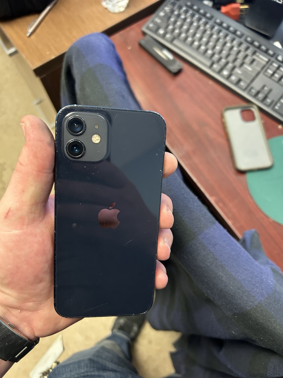 Apple iPhone 12 Straight Talk 6.06″ Black, 64GB