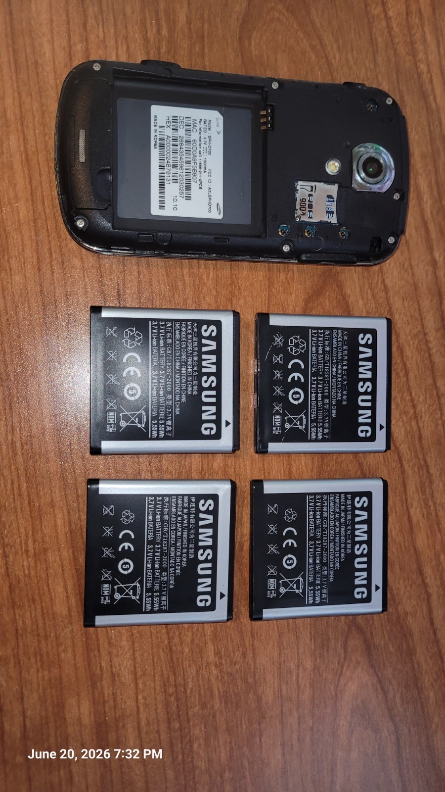 Samsung Epic 4G Smartphone Black Sprint SPH-D700 + 4x batteries + 16GB SD Card