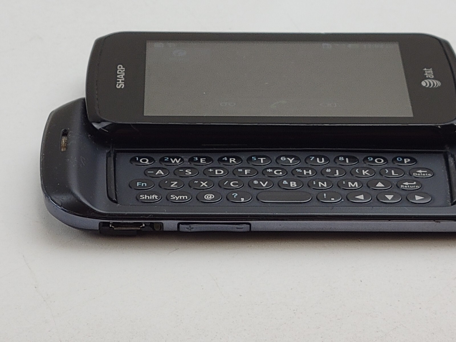 Sharp FX Plus (ADS1) 120MB – Black (AT&T) QWERTY Slider – *PLEASE READ* – J7632
