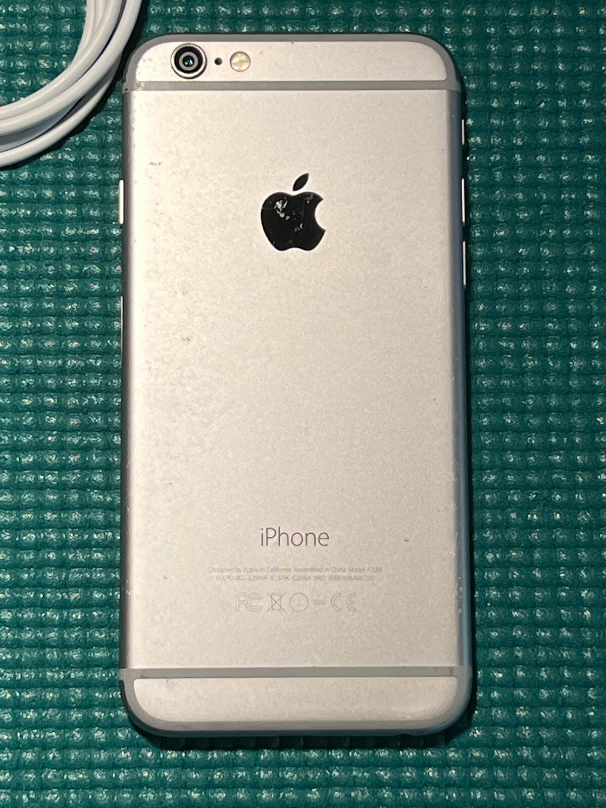 Apple iPhone 6 – 64GB – Space Gray (Unlocked) A1549