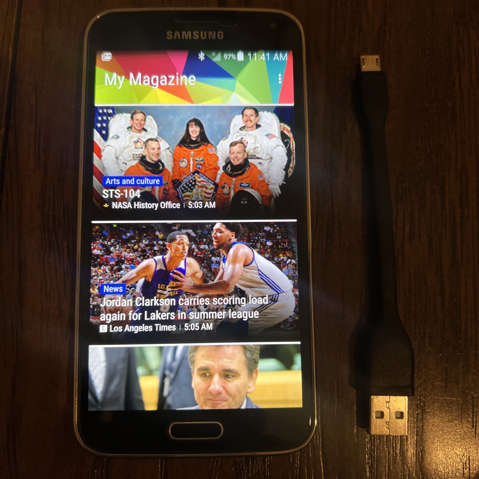 Samsung Galaxy S5 SM-G900V – Grey and Silver ( Verizon ) Smartphone- Great Shape