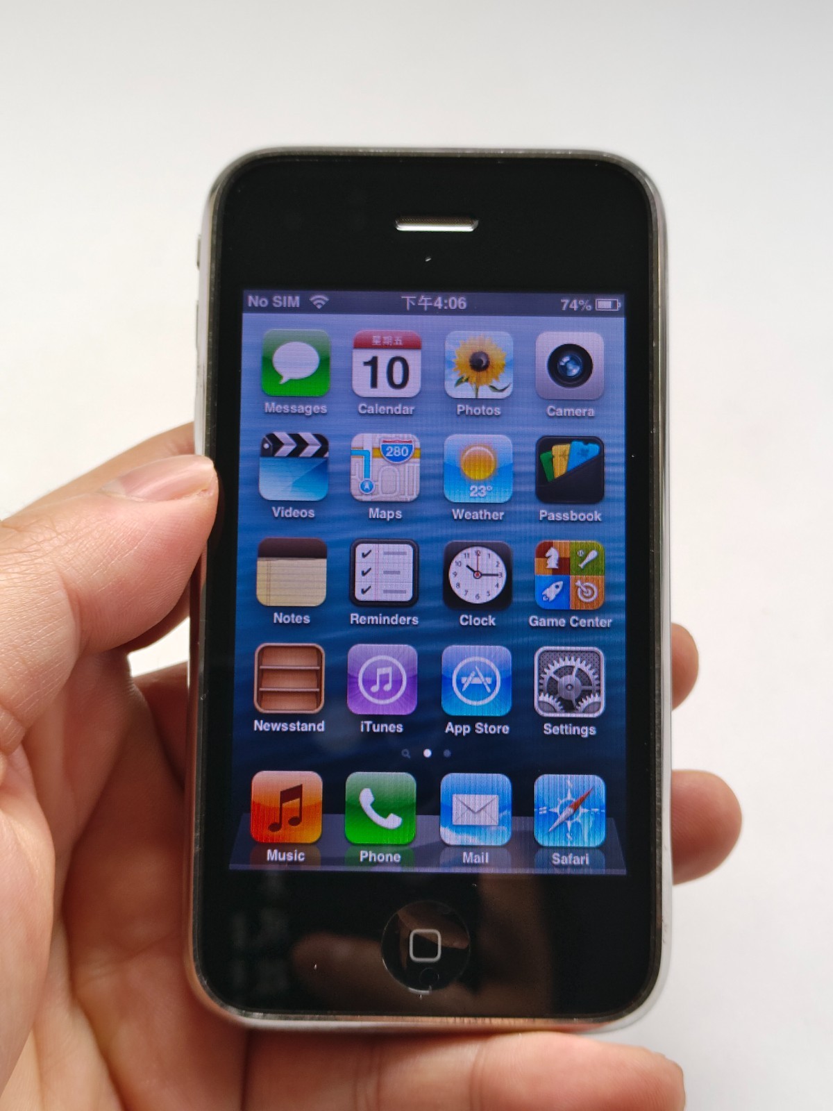Original&Working Apple iPhone 3G/3GS 8-16-32GB Factory UNLOCKED White/Black