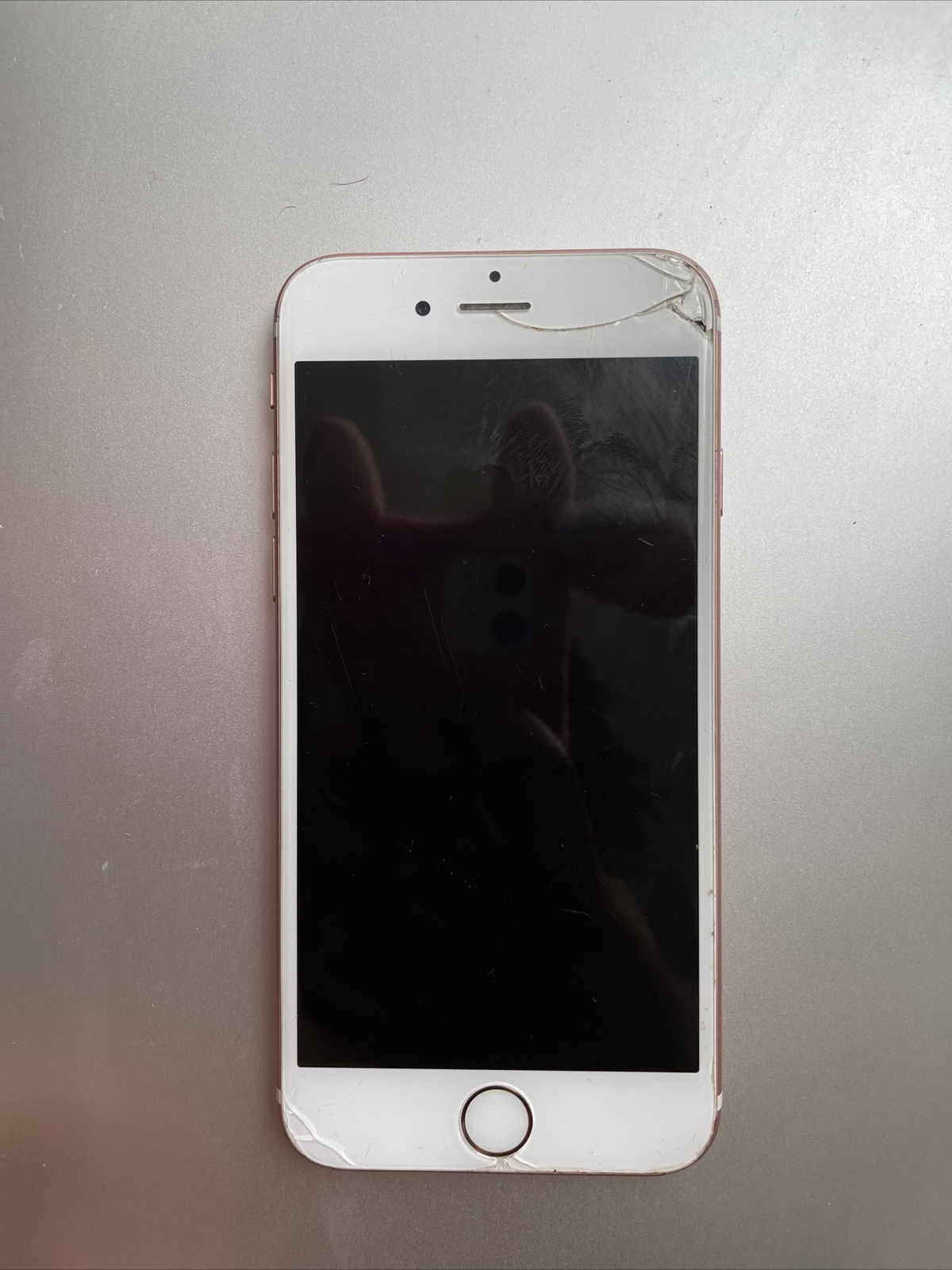 Apple iPhone 6s – 64GB – Rose Gold (Unlocked) A1633 (CDMA + GSM)