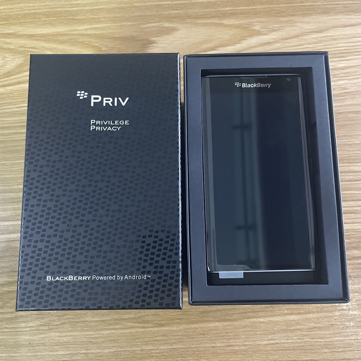 BlackBerry Priv STV100 32GB 18MP Slider 4G LTE Unlocked Android Smartphone