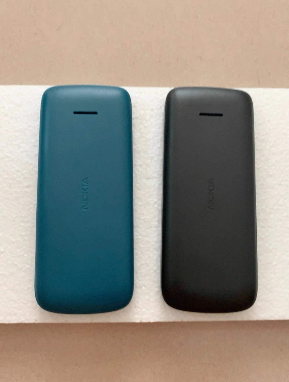 Nokia 215 Dual SIM 4G Bluetooth 128MB 64MB RAM Classic Unlocked Mobile Phone