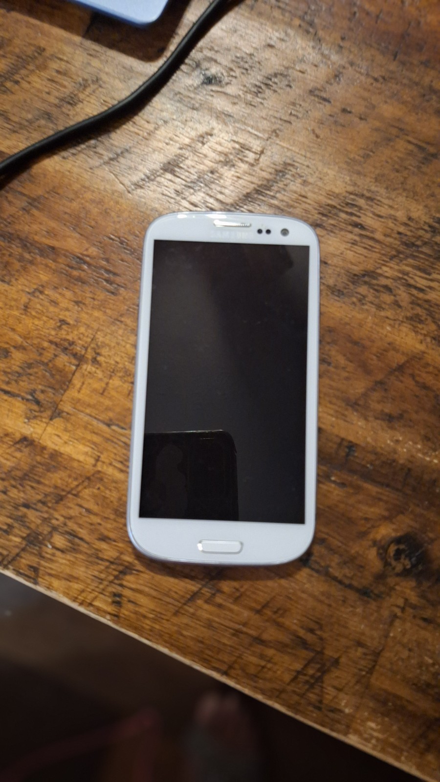 Samsung Galaxy S III (S3) 16GB White Smartphone – Vintage Android Device