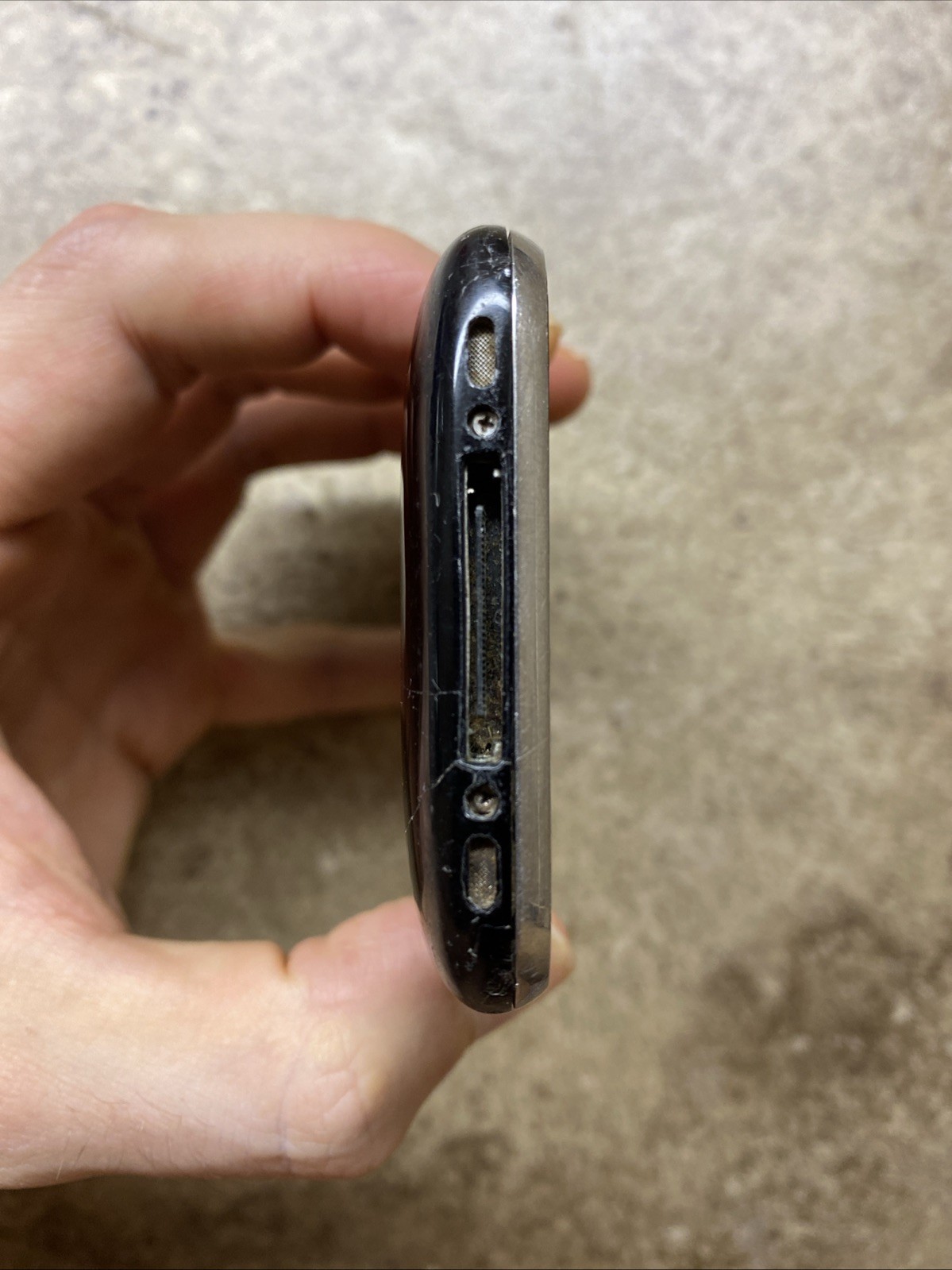 Apple iPhone 3GS – 8GB Black , AT&T Model A1303 WORKING!