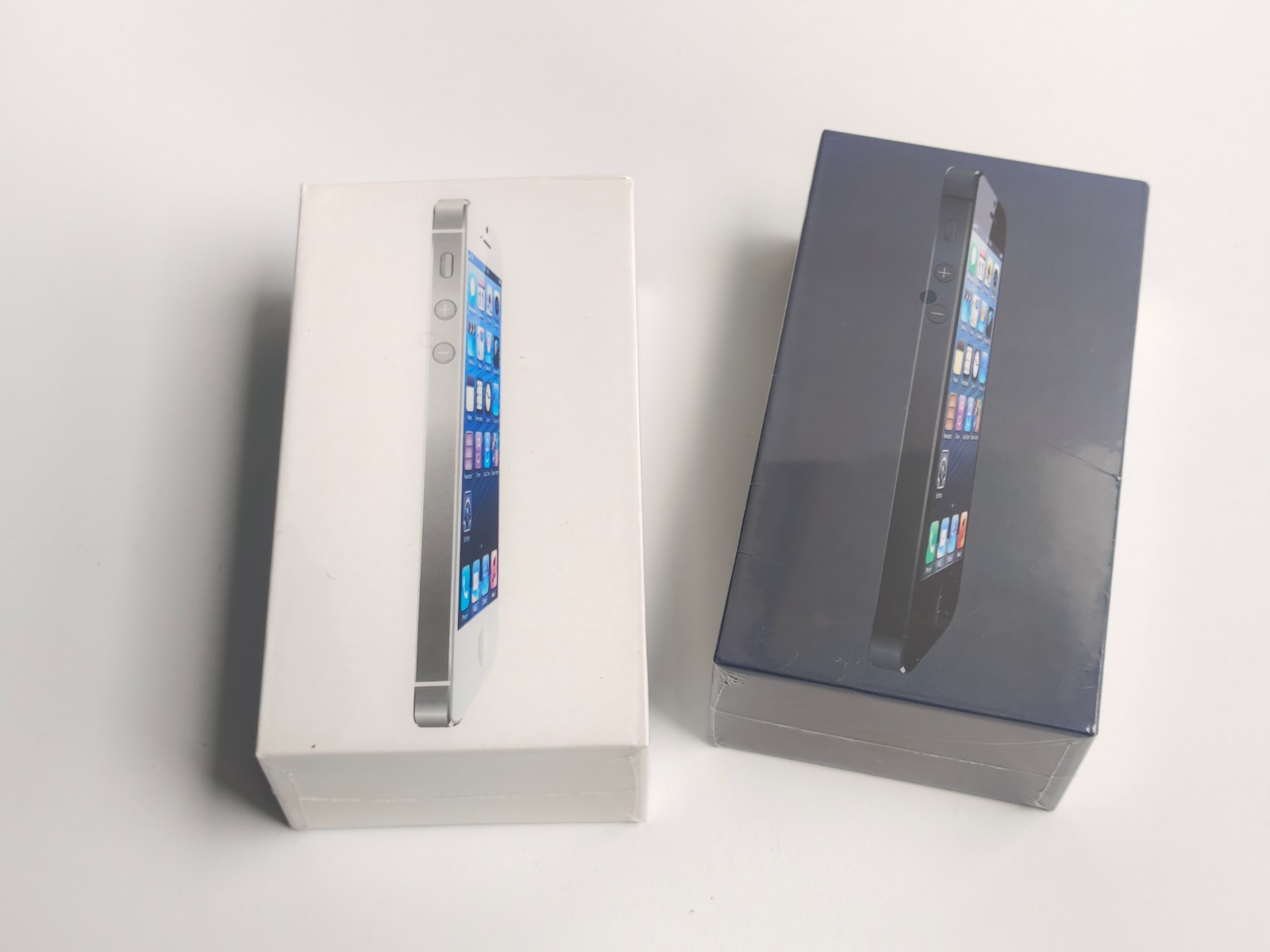 Apple iPhone 5/5s 16/32/64GB Factory UNlocked(any carrier)All color