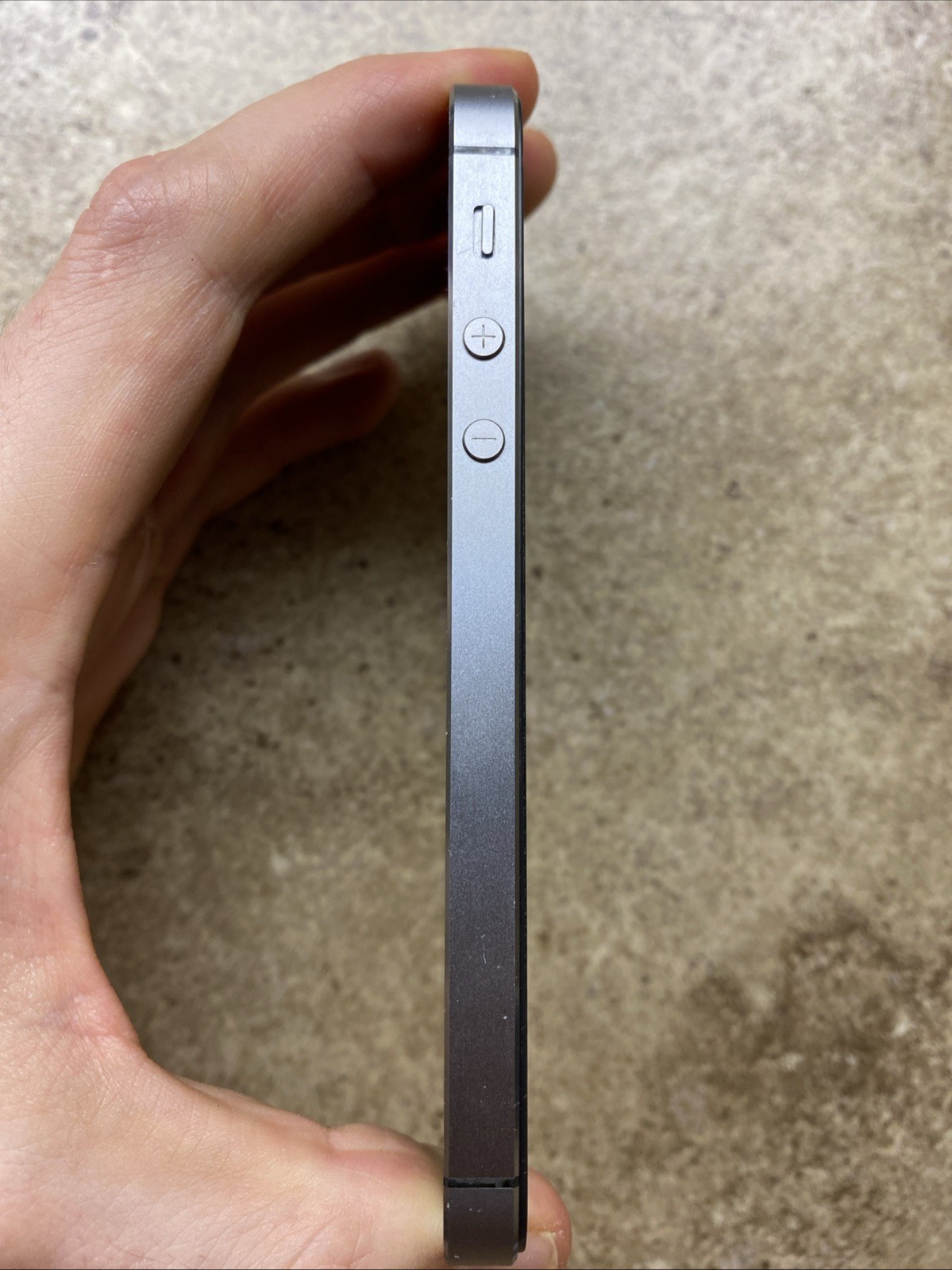 Apple iPhone 5s A1533 Silver 16GB UNLOCKED!