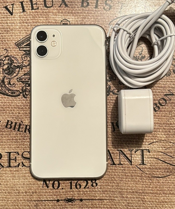 (85%) iPhone 11 128GB- GREAT Con+READ DESCRIPTION.