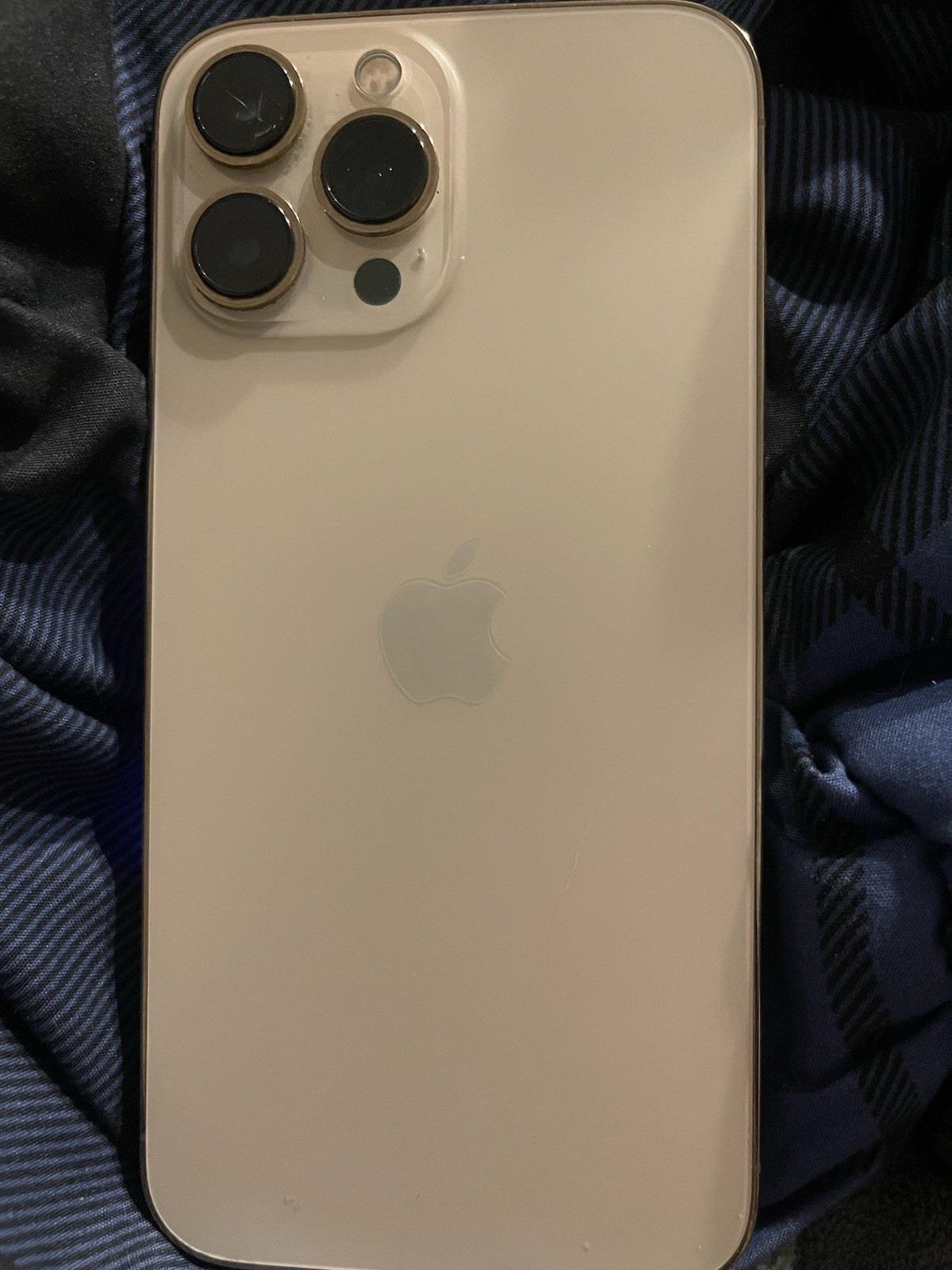 Apple iPhone Silver Smartphone iOS Bar Style Wi-Fi Bluetooth NFC Connectivity