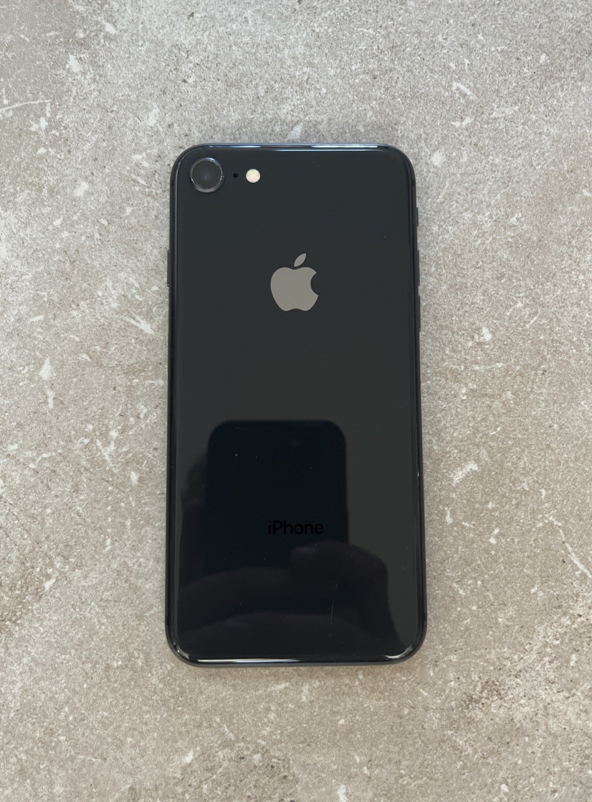 Apple iPhone 8 64GB Space Gray GSM A1897 – Locked (AT&T) 98% Battery Health