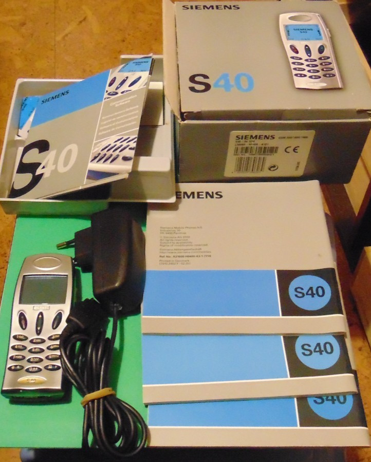 SIEMENS S40 – WORKING + BOX + ACCESSORIES – VERY RARE