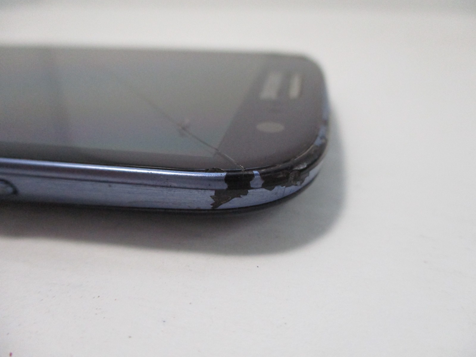 Samsung Galaxy S3 phone (Sprint) blue Cracked screen part only